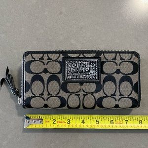 Coach zip wallet